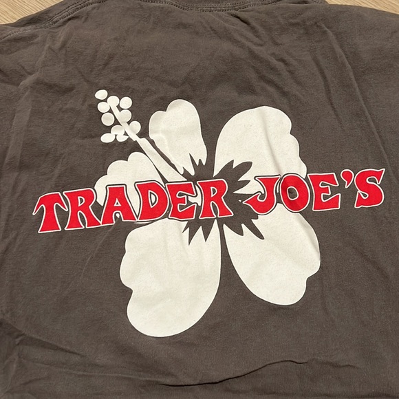 TRADER JOES CREW NECK T SHIRT - Picture 4 of 4